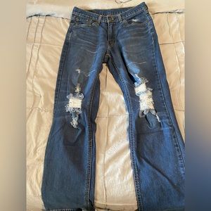 Women’s Levi’s jeans